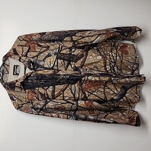 Gamehide sz L super lite, soft,& comfortable camouflage hunt shirt. Quick drying